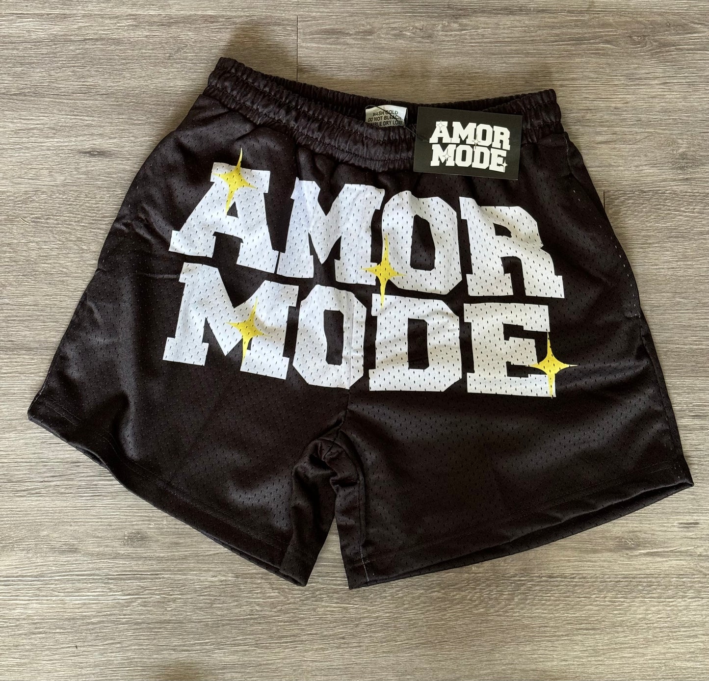 AMORMODE (BLACK/WHITE) SHORTS
