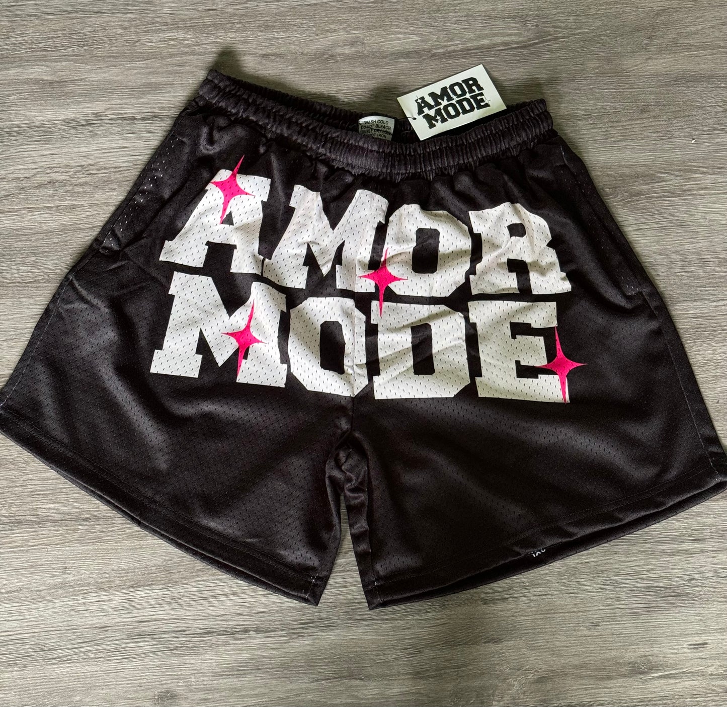AMORMODE (BLACK/CREAM) SHORTS
